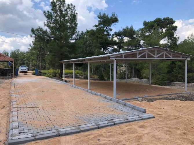 Büyükşehirden Mezarlıklara Bakım Ve Onarım