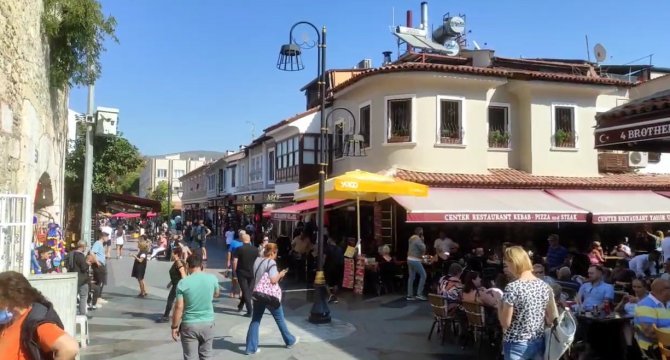 Kuşadası’nda Korkutan Deprem