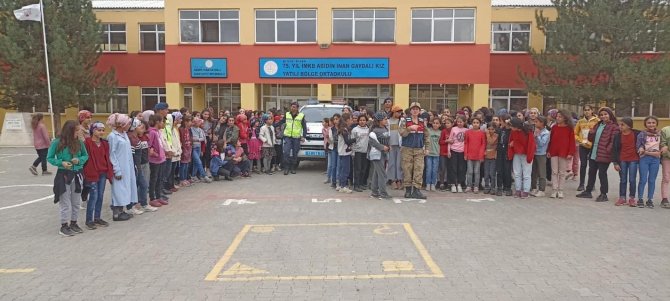 Jandarmadan Öğrencilere Trafik Eğitimi