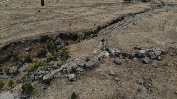 Dünyanın Gözbebeği Olmaya Aday Antik Kent Hızla Tahrip Oluyor