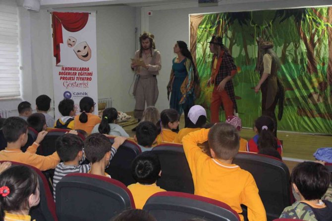 Sandıkçı: “Kültür Ve Sanatta Öncü Bir Kimliğe Sahibiz”