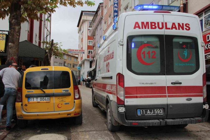 Geri Geri Manevra Yaparken Yayaya Çarptı