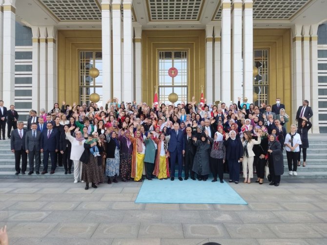 Cumhurbaşkanı Erdoğan, Kadın Çiftçilerle Buluştu