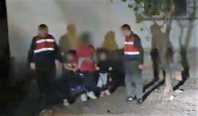 Öz Çocuklarını Kaçırıp, Sevgilisine Eski Kocasından Fidye İstetti
