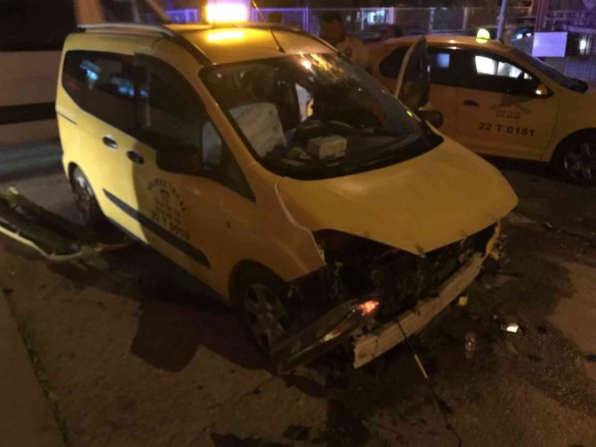 Edirne’de Trafik Kazası: 2 Yaralı