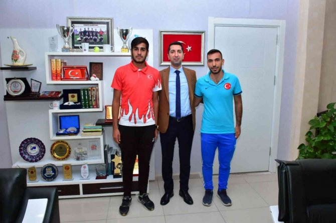Milli Sporcu Ahmet, Fransa Yolcusu