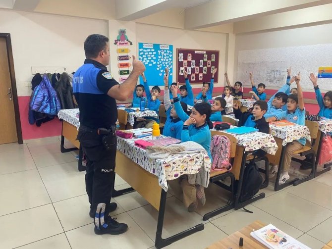 Çogep İle Minik Öğrenciler Bilgilendiriliyor