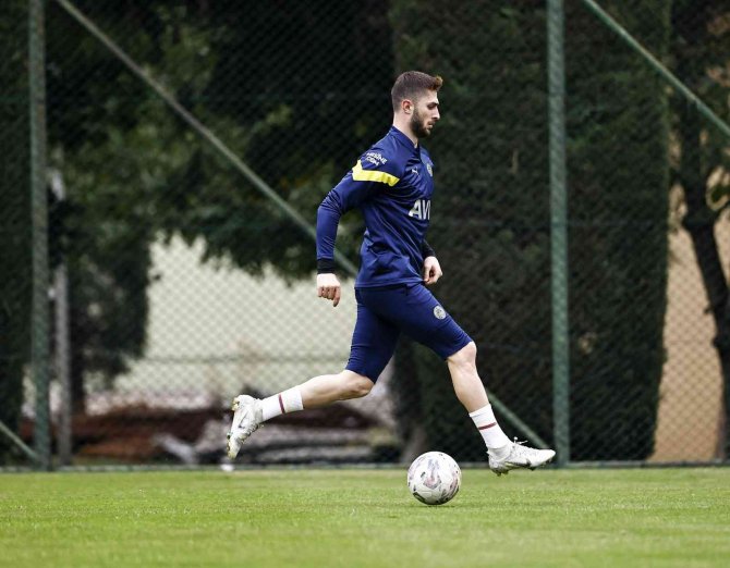Fenerbahçe, Medipol Başakşehir Maçı Hazırlıklarına Başladı