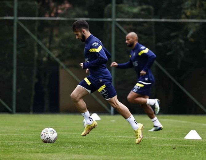 Fenerbahçe, Medipol Başakşehir Maçı Hazırlıklarına Başladı