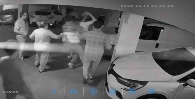 İ̇stanbul’da Komşusunun Aracını Kundaklamıştı: Apartman Sakini O Anları Anlattı