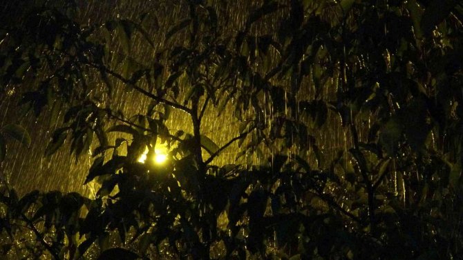 Osmaniye’de Sağanak Yağış Etkili Oldu