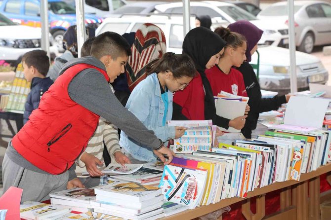 İ̇vrindi’de 2. Kitap Günleri Başladı