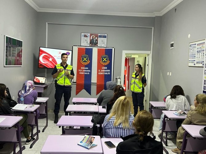 Sürücü Adaylarına Son Ders Jandarmadan