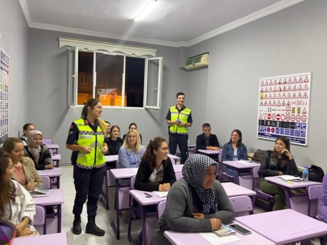 Sürücü Adaylarına Son Ders Jandarmadan