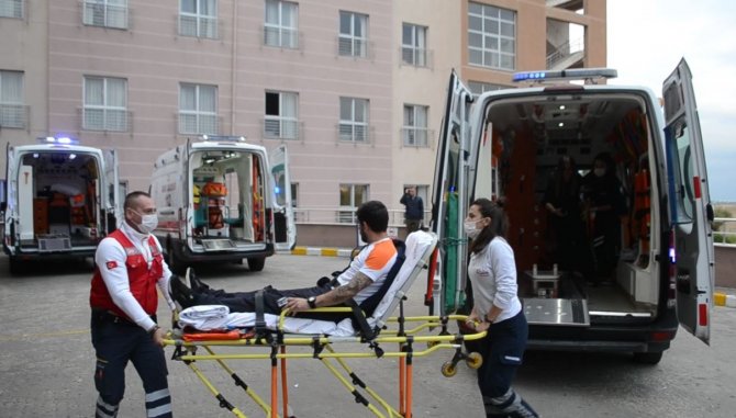 Kargo Paketinde Kimyasal Sıvı Patlaması: 2 Yaralı