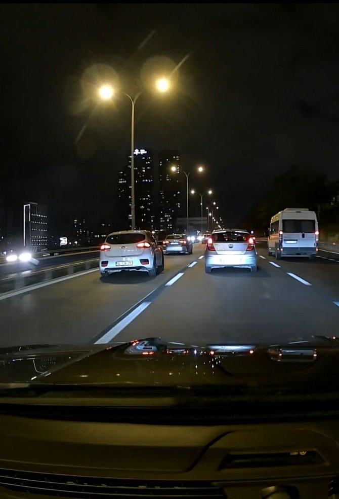 Kartal’da Art Arda Makas Atan Sürücü Trafiği Tehlikeye Soktu