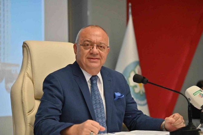 Manisalı Kadın Üreticilere Üzüm Sıkma Makinesi Desteği