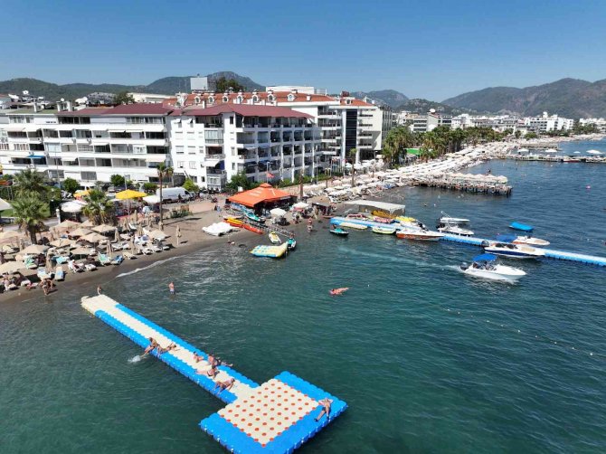 Marmaris’te Turizm Sezonu Devam Ediyor