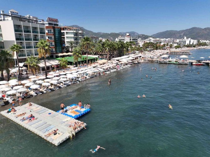 Marmaris’te Turizm Sezonu Devam Ediyor