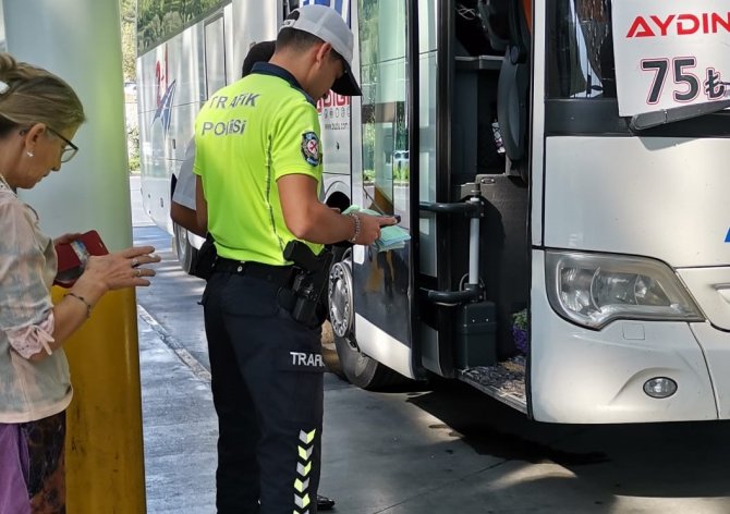 Muğla’da Otobüslerde Müşteri Kılığında Denetim Yapıldı