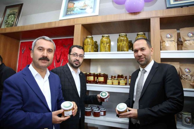 Niğde’de ‘Kadın Emek Pazarı’ Açıldı