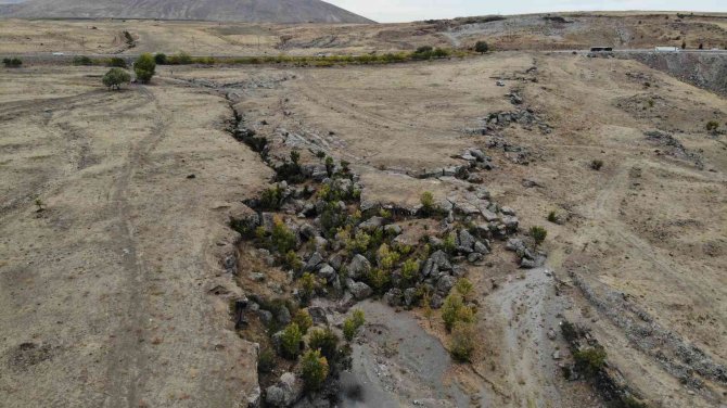 Dünyanın Gözbebeği Olmaya Aday Antik Kent Hızla Tahrip Oluyor