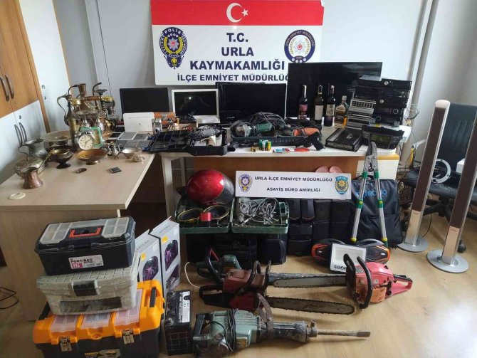 Urla’da Yakalanan 3 Hırsızlık Şüphelisi Tutuklandı