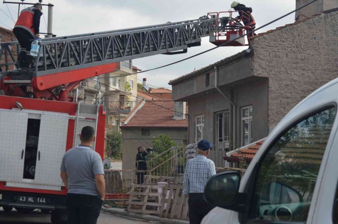 Tavşanlı’da Baca Yangını Kısa Sürede Söndürüldü
