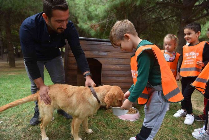 Miniklerden Can Dostlara Ziyaret