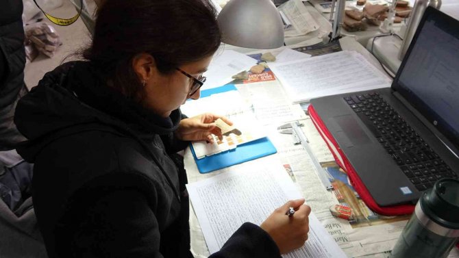 Hititlere Ait Saray Ve Tapınak Kalıntıları Gün Yüzüne Çıkarılıyor