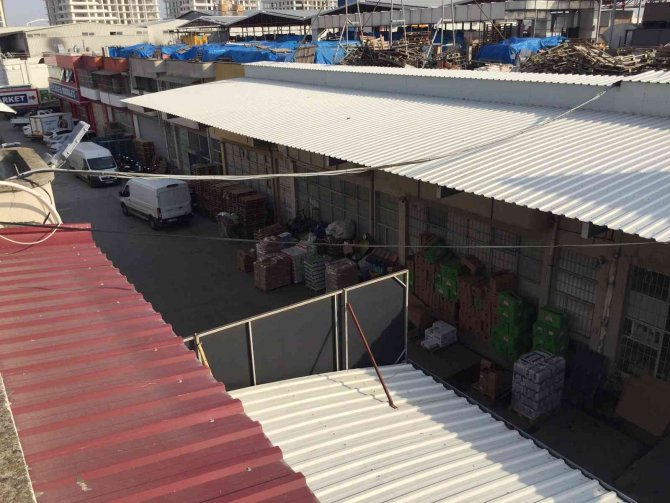 Market Sahibi Cesaretine Hayran Kaldı: Komando Gibi Marketlere Girip Paraları Çaldı