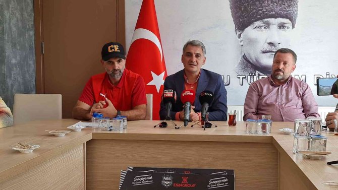 Başkan Ünal, 3 Oyuncunun Kadro Dışı Bırakıldığını Açıkladı
