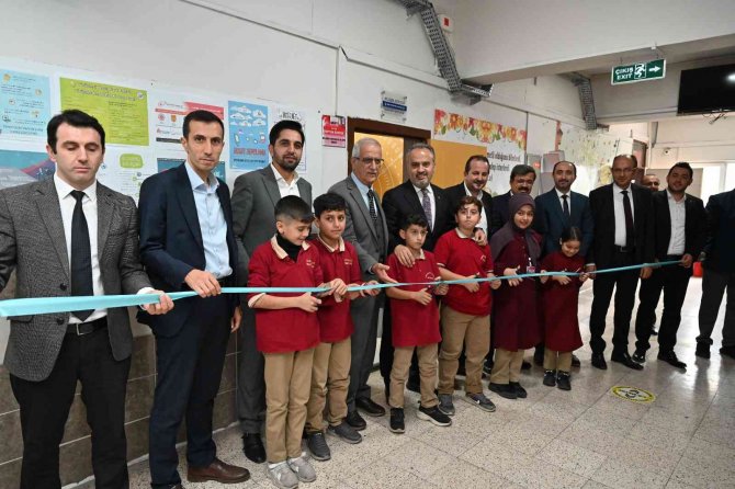 Bursa Büyükşehir’den Okullara Teknolojik Destek