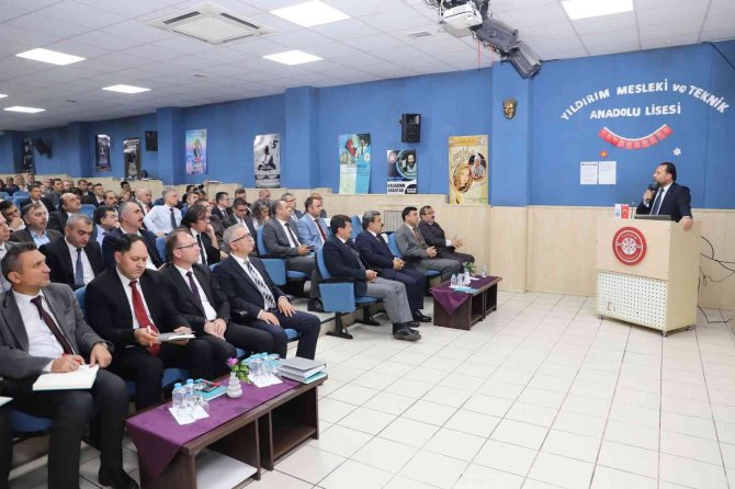 Milli Eğitim Müdürü Gür, Mesleki Eğitim Okulları Hakkında Bilgi Aldı