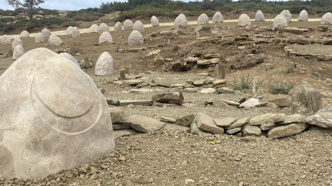 Tarihi Yarımada’da Çanakkale Savaşları’ndan Kalma Projektör Tepe Şehitliği Bulundu