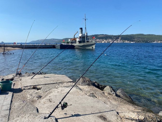 Çanakkale’de Olta Balıkçıları Balık Azlığından Dertli