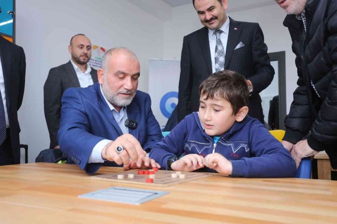 Yüzlerce Öğrenci Akıl Ve Strateji Oyunlarıyla Buluştu