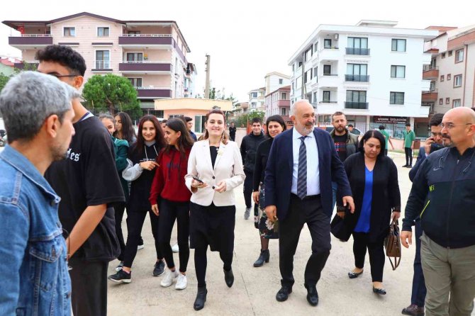 Çiftlikköy Belediyesi’nden Eğitime Destek