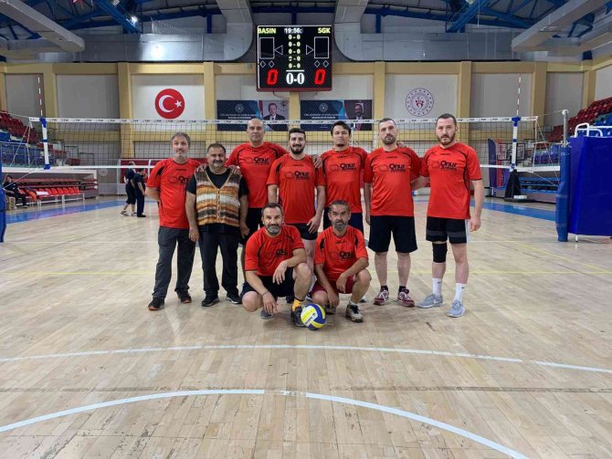 Sporcular Sahaya “Geçmiş Olsun Bartın” Pankartı İle Çıktı