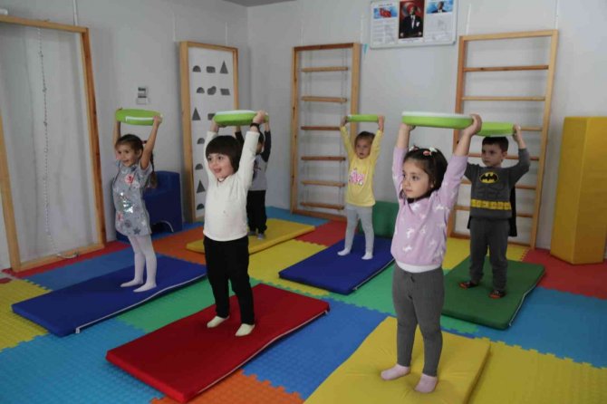 Efeler’in Minikleri Beden Eğitimi Ve Spor Dersine Başladı