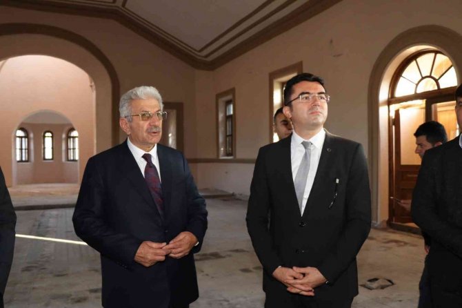 Vali Memiş: “Devletin Tek Kuruşunu Dahi Fabrikaya, Üretime Harcıyoruz”