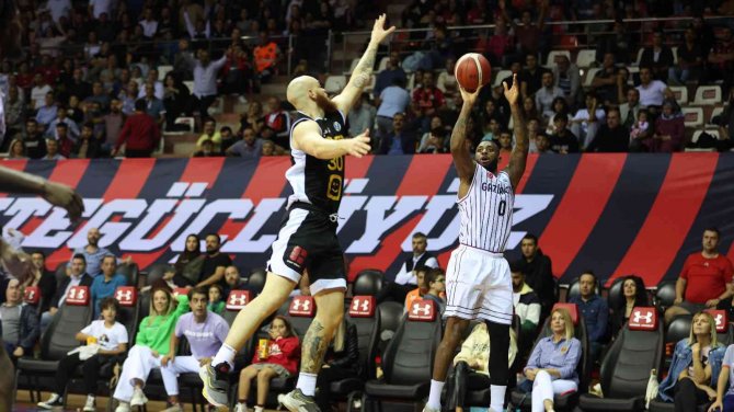 Basketbol Fıba Europe Cup: Gaziantep Basketbol: 82 - Telent Giants Antwerp: 63
