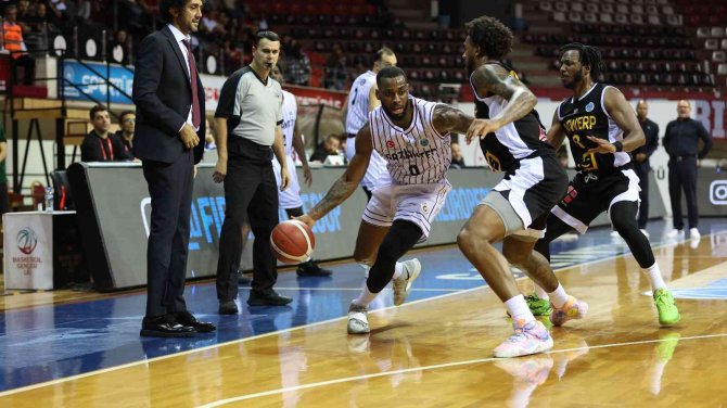 Basketbol Fıba Europe Cup: Gaziantep Basketbol: 82 - Telent Giants Antwerp: 63