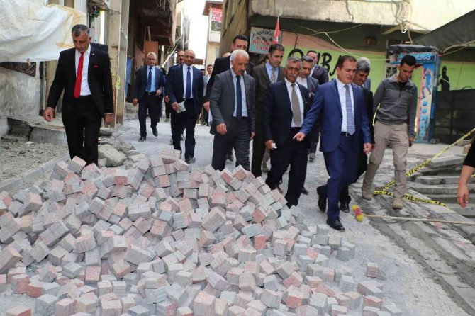 Vali Akbıyık, Yeni Halk Pazarını Denetledi