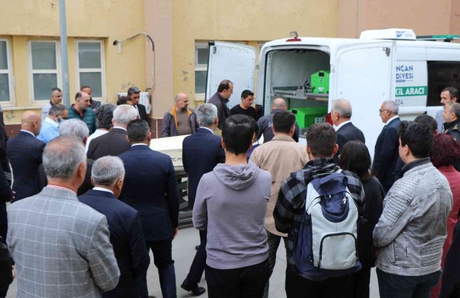 Kazada Ölen Üniversite Öğrencisinin Cenazesi İ̇stanbul’a Gönderildi