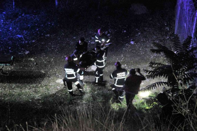 Uçurumdan Düşerek Yaralanan Vatandaşı İtfaiye Ekipleri Kurtardı