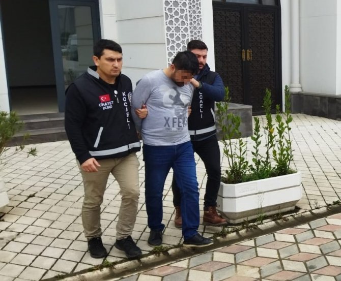 Çifte Cinayetin Şüphelisi Tutuklandı