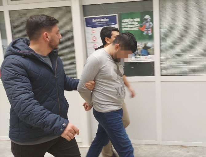 Eşini Ve Kayınpederini Öldüren Şüpheli Adliyede
