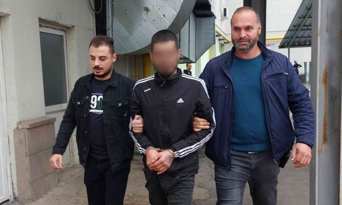 Adliyeye Getirilen Su Böreğinin İçinden Uyuşturucu Çıktı