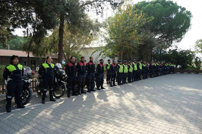 Manisa’da Çalıntı Ve Arama Kayıtlı Motosikletler Jandarmaya Yakalandı